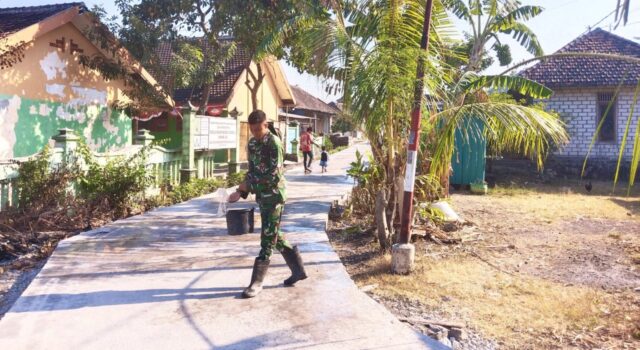 Rahasia Jalan Cor Awet di TMMD 129 Bojonegoro, Satgas Lakukan Ini Setiap Hari IMG 20260803 WA0020