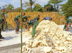 Semangat Tanpa Libur, Satgas TMMD 129 Bojonegoro Wujudkan Jalan Aman untuk Warga Kesongo IMG 20260804 WA0035