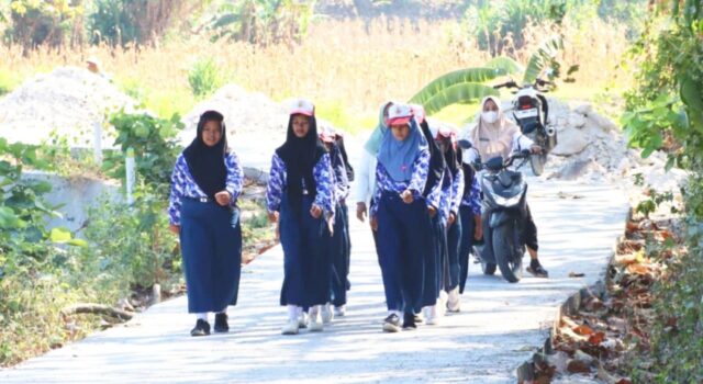 Sinergi TNI dan Warga di TMMD ke-129 Bojonegoro Melahirkan Jalan Berkualitas untuk Generasi Muda IMG 20260806 WA0030