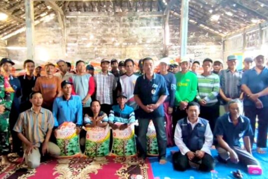 Bantuan Pupuk NPK Mengalir ke Petani Tembakau Bojonegoro, Harapan Panen Meningkat IMG 20260810 WA0013
