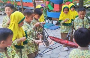 Kocak dan Seru, Siswa TK ABA II Bojonegoro Adu Kompak Saat Lomba Agustusan IMG 20260815 WA0007