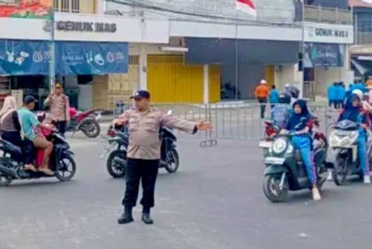 Pawai Payung Hias Bikin Jalan Kedungadem Bojonegoro Padat, Polisi Siapkan Jalur Alternatif IMG 20260815 WA0020