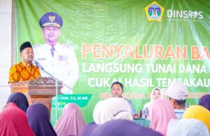 BLT DBHCHT Rp900 Ribu Cair di Gresik, Ini Warga yang Jadi Penerima IMG 20260821 WA0163