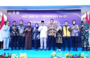 Menko PMK Pratikno Datang ke SMPN 1 Padangan Bojonegoro, Bawa Bantuan untuk Siswa IMG 20260822 WA0028
