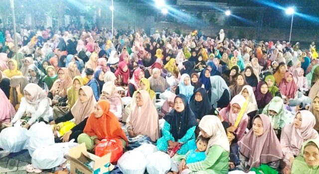 9.000 Pasang Mata Padati Maulid Nabi di Desa Lengkong Bojonegoro: Bukti Kekompakan Warga IMG 20260825 WA0008