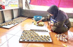 Bikin Pembeli Kaget, Harga Kue di Padangan Bojonegoro Cuma Seribu IMG 20260826 WA0005
