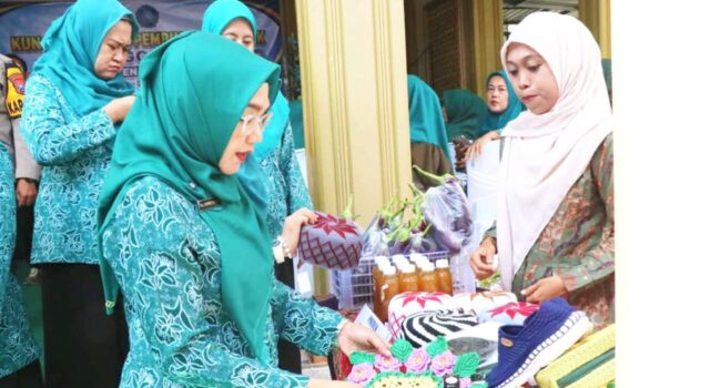 Bawa Misi Bojonegoro Bahagia, Ini Gebrakan Terbaru TP PKK di Kecamatan Kanor IMG 20260828 WA0004