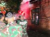 Kebakaran Rumah di Depan Lapangan Desa Dander Bojonegoro, TNI dan Damkar Berjibaku Padamkan Api