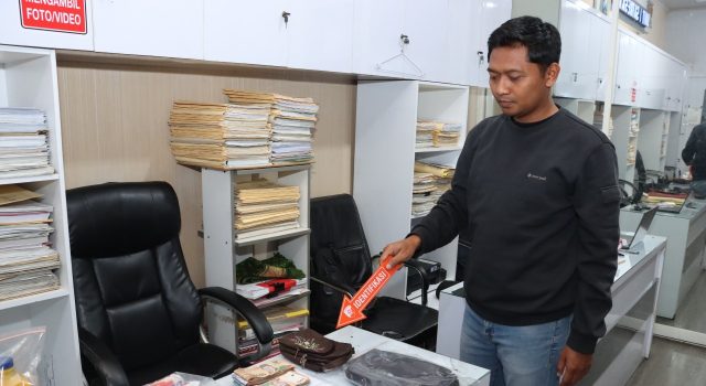 Beli Mi Instan hingga Rokok Pakai Uang Palsu, Polisi Amankan Dua Perempuan