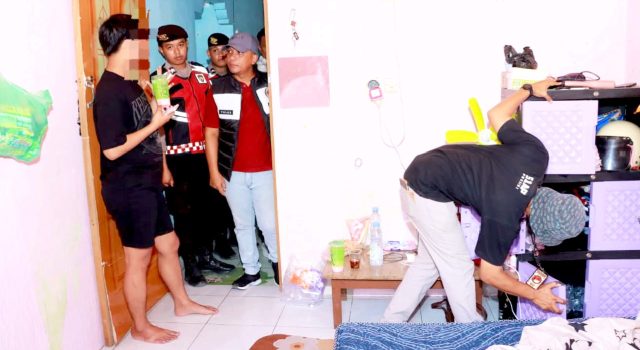Operasi Anti Narkoba di Lamongan, Seluruh Penghuni Kos Dites Urine