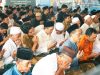Hadapi Ancaman Kekeringan, Bupati Wahono dan Warga Bojonegoro Sholat Istisqa