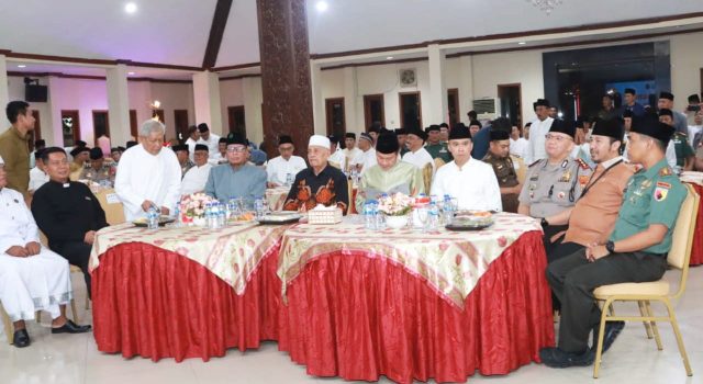 Doa Bersama di Pendopo Lamongan, Kerukunan Jadi Pesan Utama