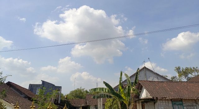 Cuaca Bojonegoro Hari Ini 22 Oktober 2026, Suhu Siang Tembus 35 Derajat