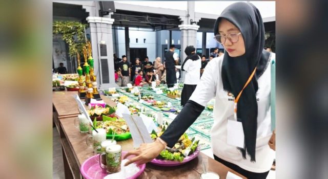 Lomba Nasi Liwet Sambal Terong Warnai Hari Santri di Bojonegoro