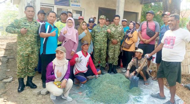 Demi Panen Tak Gagal, TNI-Polri dan Petani Lamongan Lakukan Langkah Ini